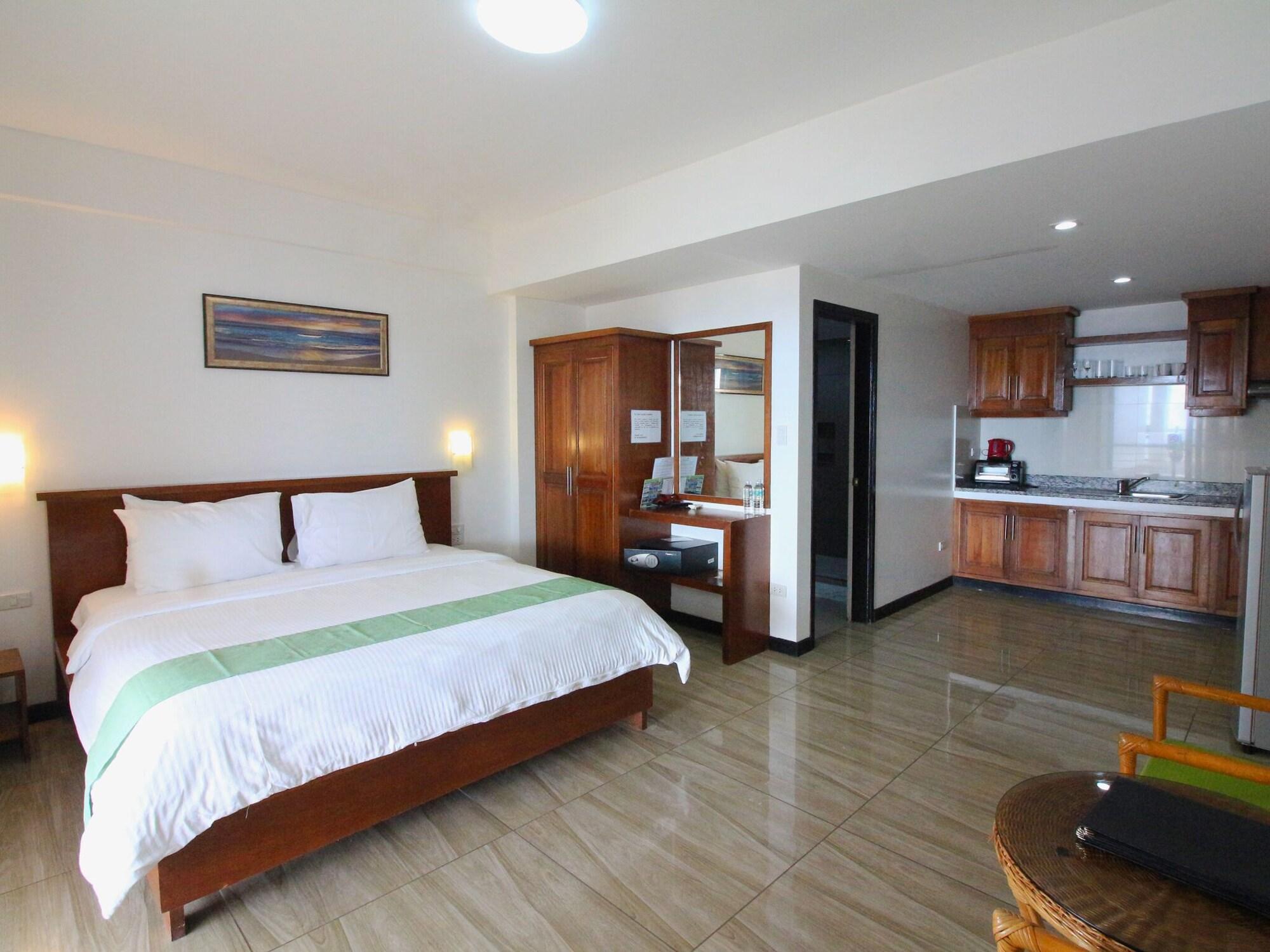 Manarra Sea View Resort Puerto Galera Esterno foto