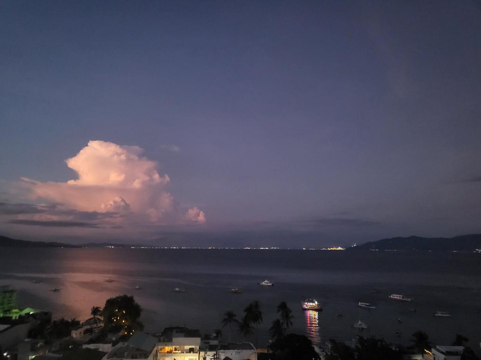 Manarra Sea View Resort Puerto Galera Esterno foto